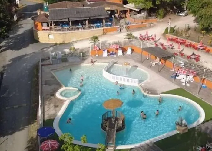 Mobil-home 4 Pers, Terrasse - Api-1-52-470 مكان تخييم La Cassagne